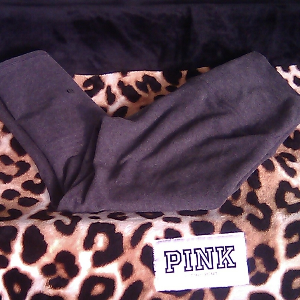 Final Price-Lululemon Athletica Crop Leggings